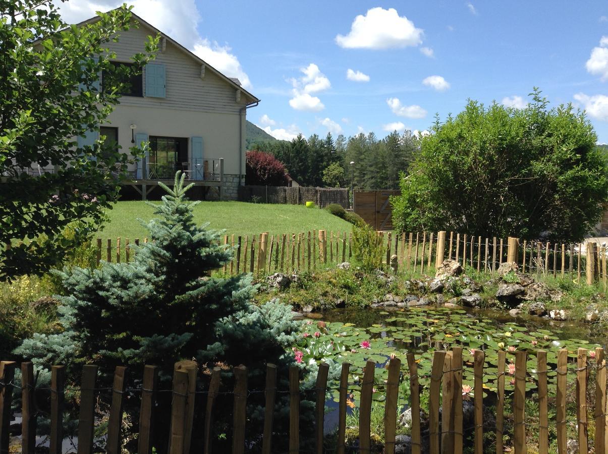 D'Un Jour A L'Autre Bed & Breakfast Banassac Exterior photo